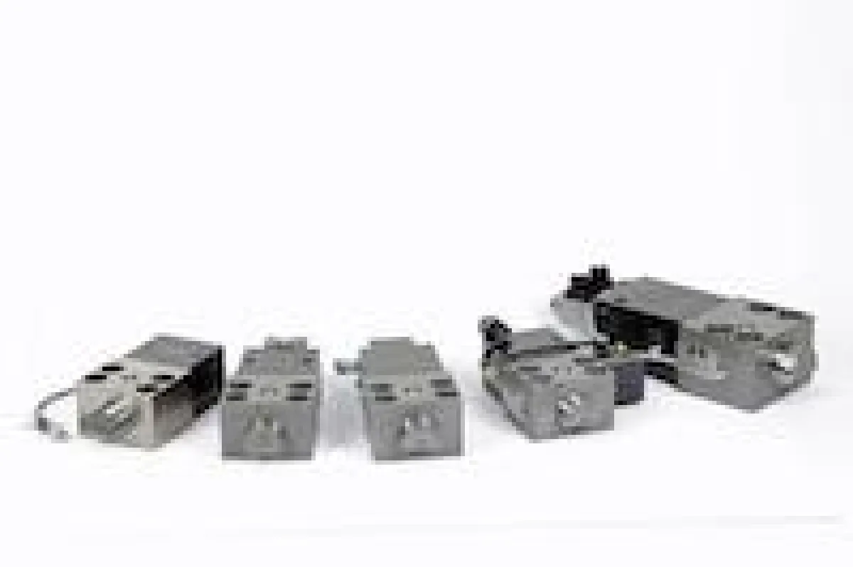 Mehrere neue Varianten von Keilspannern stellt ROEMHELD auf der Blechexpo vor (Foto: ROEMHELD).