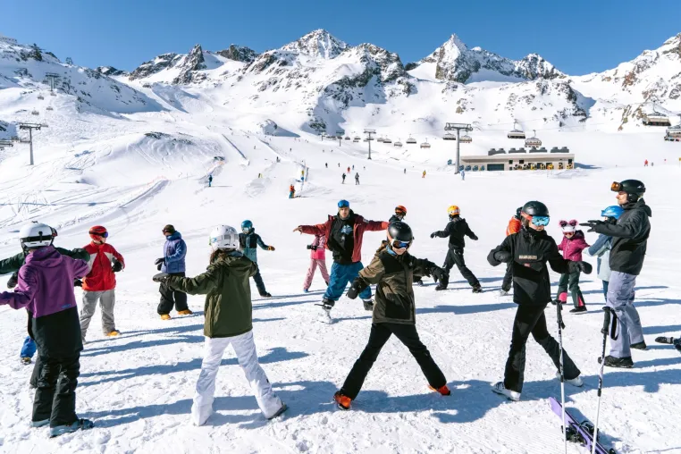 Mehr Action im Familien-Skiurlaub Bild: Mehr Action im Familien-Skiurlaub