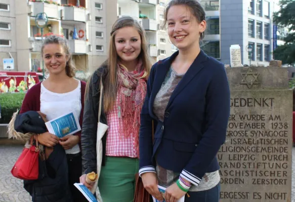 Bild: Leipziger Schülerinnen auf den Spuren Jüdischer Musik in Leipzig - Ausstellung zur Jüdischen Woche