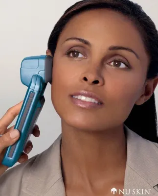 Bild: Revolutionäre Kosmetik Technologie verrät was Ihr Spiegel nicht sieht