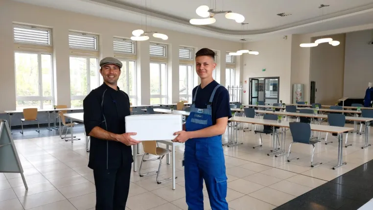 "Lunch on wheels”: Aramark-Betrieb versorgt seine Gäste auch im Homeoffice Bild: "Lunch on wheels”: Aramark-Betrieb versorgt seine Gäste auch im Homeoffice