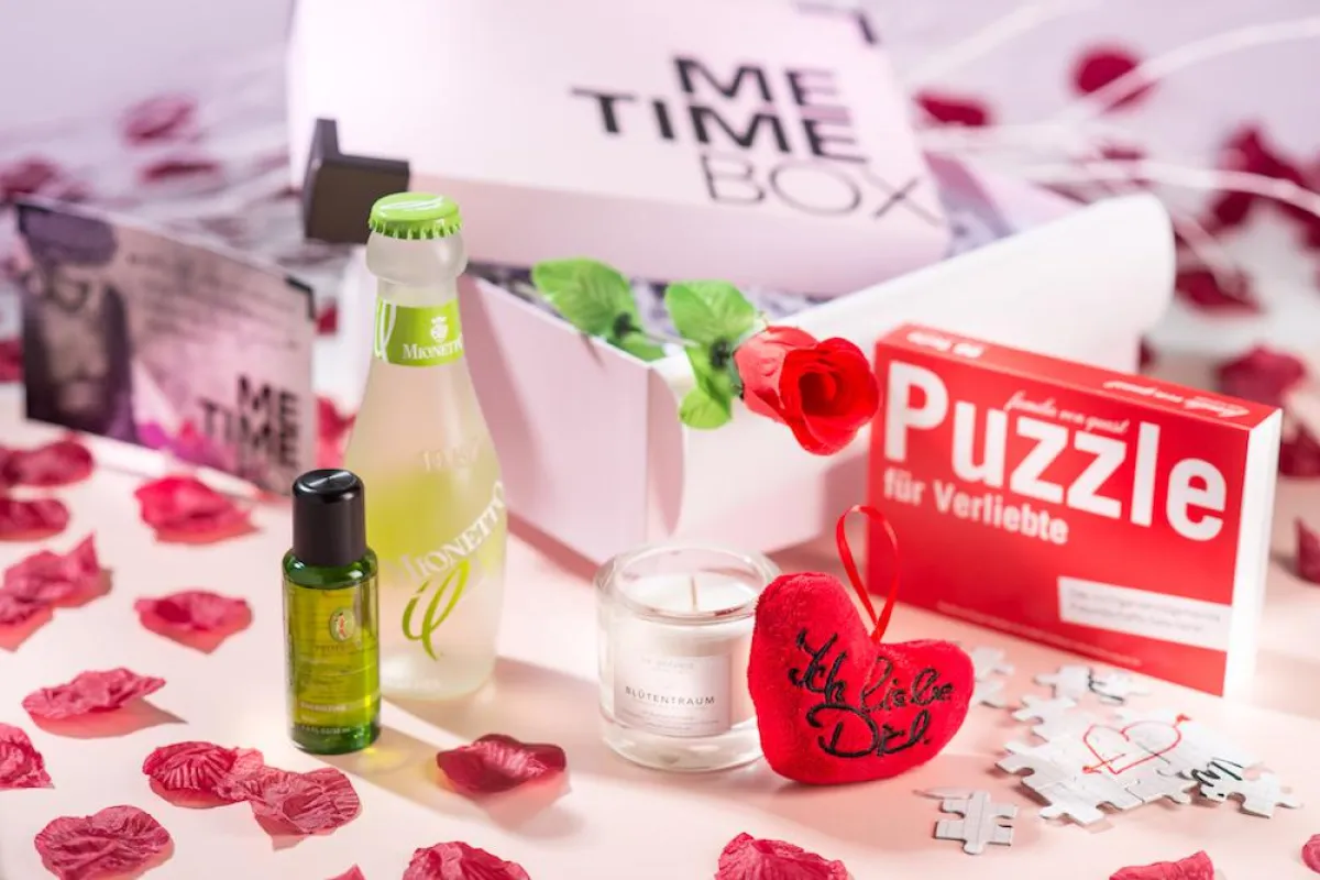 ME TIME BOX 