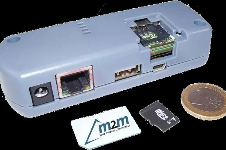 Bild: m2m Germany bringt kleinsten bekannten hybriden Mobilfunk-Router „MR 1002“ auf den Markt