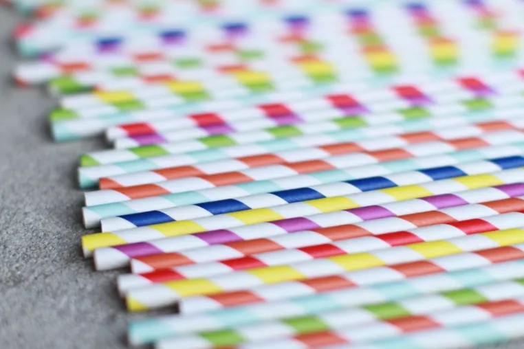 Umweltfreundliche Alternativen zu Plastikstrohhalmen: Welche Optionen gibt es? Bild: Umweltfreundliche Alternativen zu Plastikstrohhalmen: Welche Optionen gibt es?