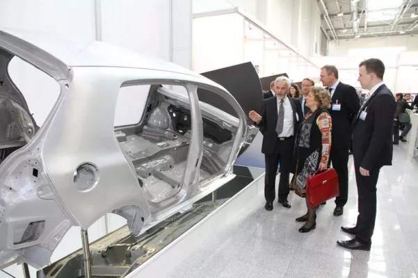 Bild: Erfolgreiche Premiere der neuen Kongressmesse InnoMateria in Köln