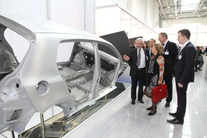 Bild: Erfolgreiche Premiere der neuen Kongressmesse InnoMateria in Köln