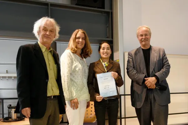 Hochschule Koblenz verleiht DAAD-Preis an Chinesin Haibin Wu Bild: Hochschule Koblenz verleiht DAAD-Preis an Chinesin Haibin Wu