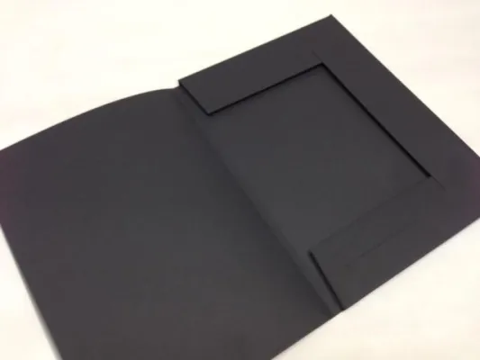 Bild: Neu: Schwarze Blanko Präsentationsmappen
