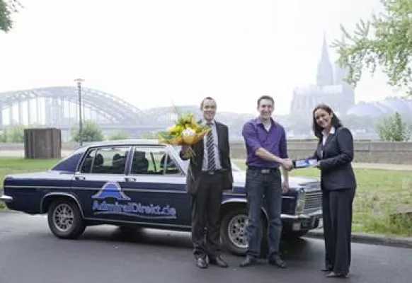 AdmiralDirekt.de bedankt sich beim 100.000. Kunden Bild: AdmiralDirekt.de bedankt sich beim 100.000. Kunden