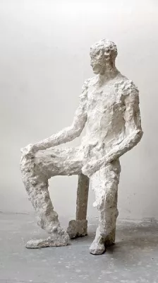Bild: Sarah Esser »Zeichnung · Relief · Plastik« in der Berliner Galerie am Gendarmenmarkt