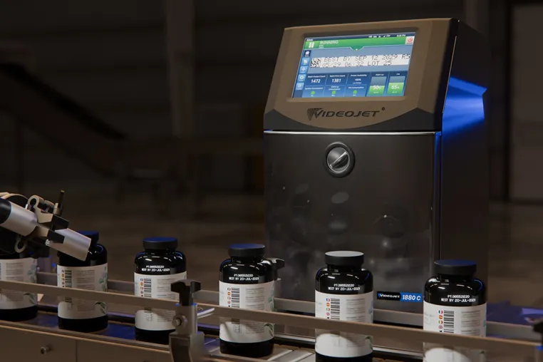 Bild: Videojet stellt den neuen Continuous-Inkjet-Drucker 1880 C für kontrastreiche Kennzeichnung vor