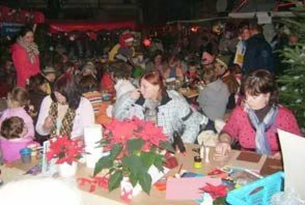 Bild: mobilplus unterstützt Sozialweihnachtsmarkt "Potschappler Advent 2008"