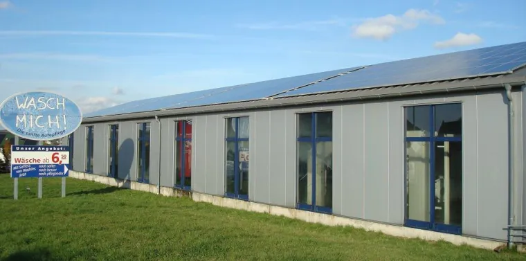 Bild: "Wasch mich" in GM-Hütte wäscht Autos mit Ökostrom