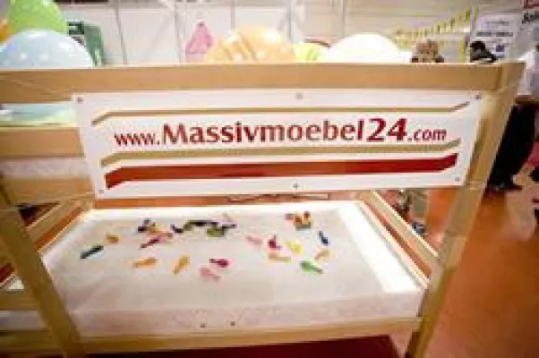 Bild: Russischer Jahrmarkt ein voller Erfolg – Etagenbetten und Hochbetten sorgten für „große“ Augen