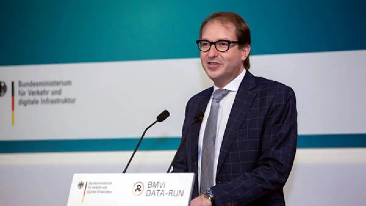 Minister Dobrindt eröffnete den 1st BMVI Data-Run in Berlin. Quelle: BMVI