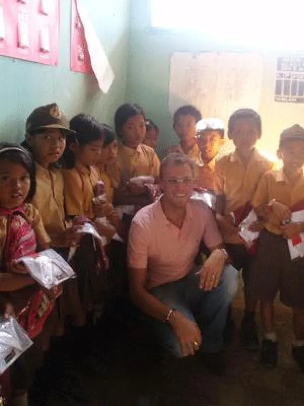 Jens Fischer besucht eine indonesische Grundschule.