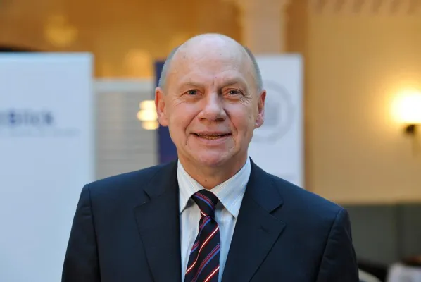 Bild: Mehr Selbstständigkeit wagen - Unternehmen des Bundesverbandes bieten attraktive Nebenjobs im Außendienst