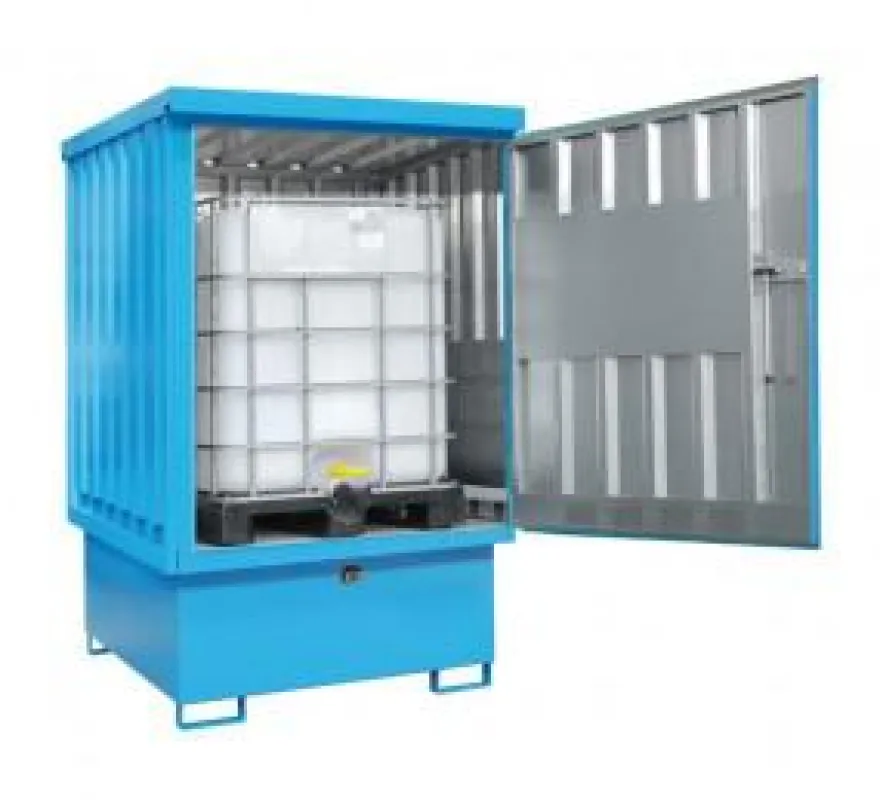 Gefahrstoff-Depot für IBC-Container mit Auffangwanne