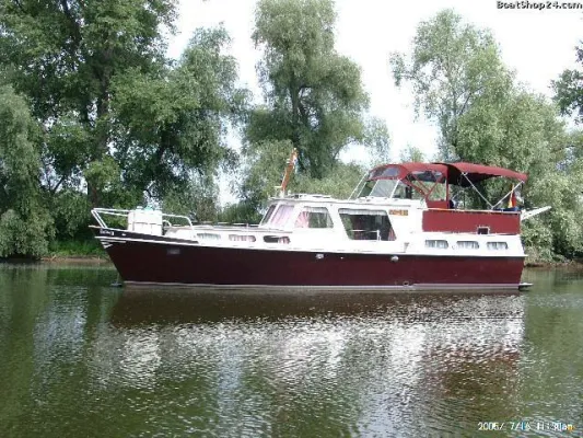 Bild: Schulungsschiff „Solveig“ im Fahrgebiet Bodden, Hiddensee, Usedom und Rügen.
