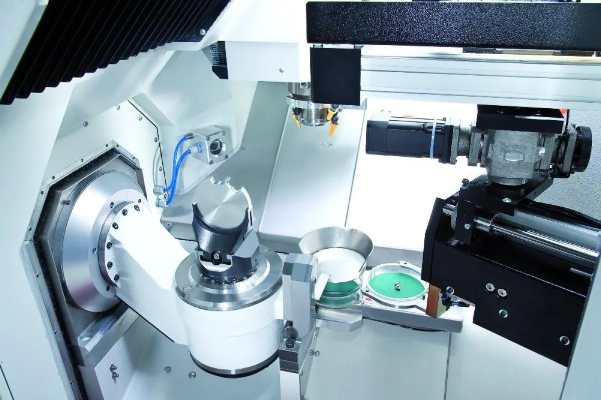 RXD5 kann beschickte Schalen automatisch gegen leere austauschen. Foto: Röders