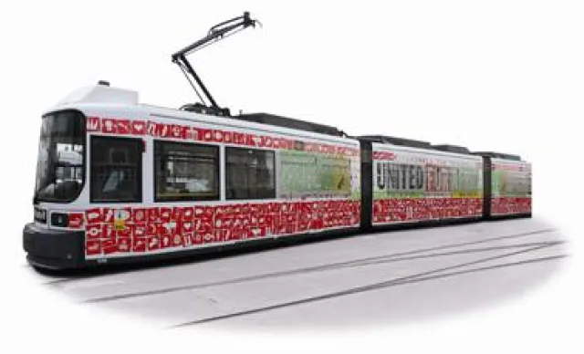 Bild: UNITED FOR AFRICA TRAM OPENING – GET ON IT!