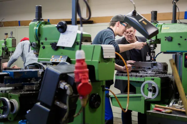 Bild: Praktikum bei Continental - Hoffmann sammelt neue Eindrücke