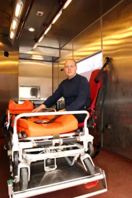 Vorbereitet auf Vogelgrippe-Pandemie - Leipziger Unternehmen entwickelt Spezialrettungswagen Bild: Vorbereitet auf Vogelgrippe-Pandemie - Leipziger Unternehmen entwickelt Spezialrettungswagen