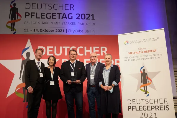 Bild: Die Pflege wird diverser - Ausschreibung für den Korian Stiftungsaward 2022