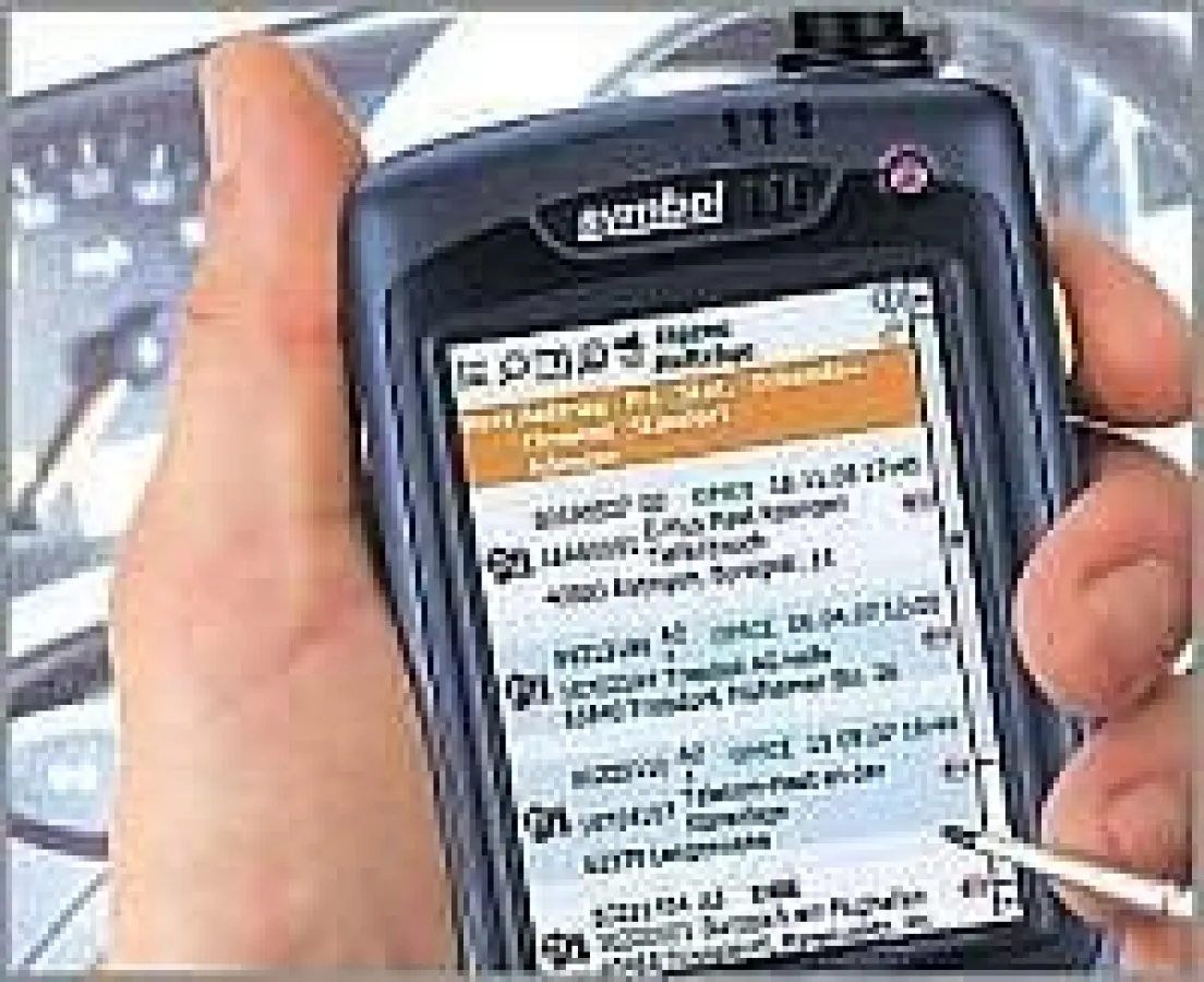 Die Außendienstmitarbeiter von MVV arbeiten mit Laptops, bei EVO werden PDAs genutzt