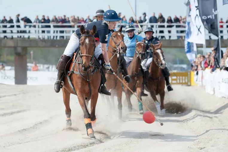 Bild: 1. Deutsche Beach Polo Meisterschaften 2016 & 10 Jahre Polo-Sport am Timmendorfer Strand