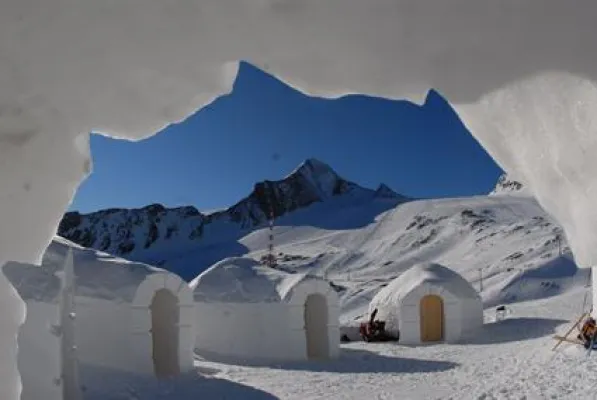 Bild: Volvo XC ICE CAMP – (stille) Tage & Nächte am Kitzsteinhorn