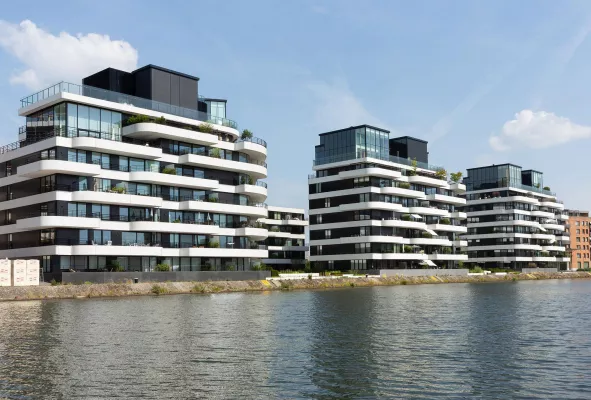 Bild: Aluform präsentiert innovative Unterkonstruktion für Aluminium-Fassaden