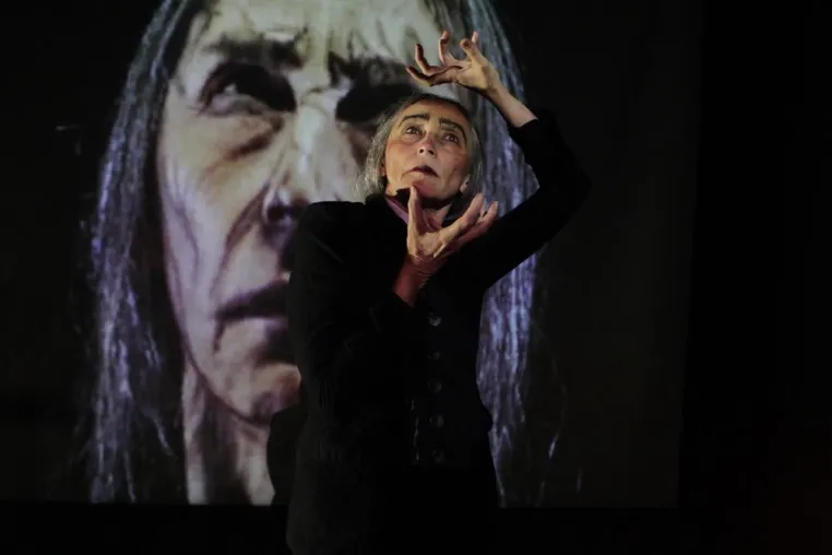 Bild: ARTAUD, LE MÔMO - Tanztheatrale Soloperformance