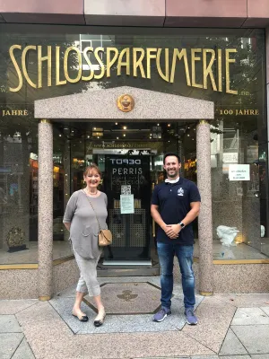 Bild: Ausverkauf der Schlossparfümerie in Stuttgart