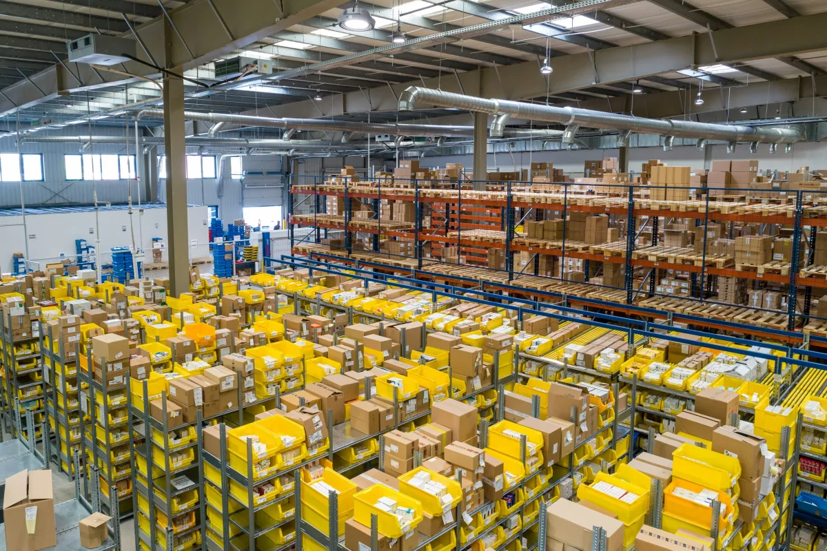 Lager eines Logistikdienstleisters