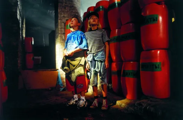 Bild: Die Spur der roten Fässer - ein Umweltkrimi als Kinderfilm des Monats Mai
