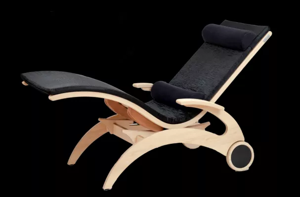 Bild: Ergonomische Relaxliegen und Saunaliegen aus Holz für höchsten Komfort und Langlebigkeit