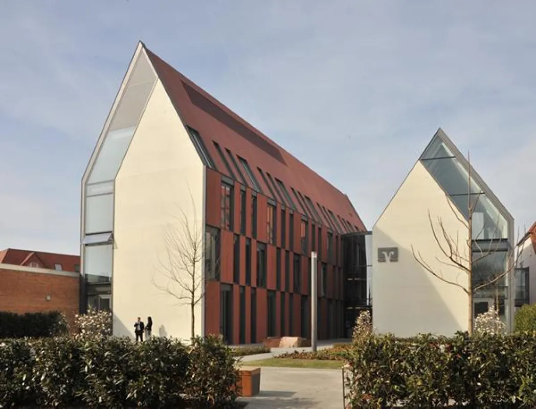 Bürogebäude mit außergewöhnlicher Architektur