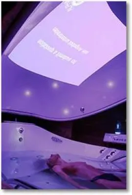 Bild: Fremdsprachen lernen unter Wasser mit den Klängen der Wale