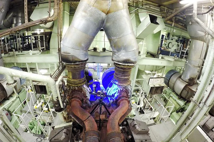 Einsatz in Alaska: topometric digitalisiert Motor eines Luxusliners im laufenden Betrieb Bild: Einsatz in Alaska: topometric digitalisiert Motor eines Luxusliners im laufenden Betrieb