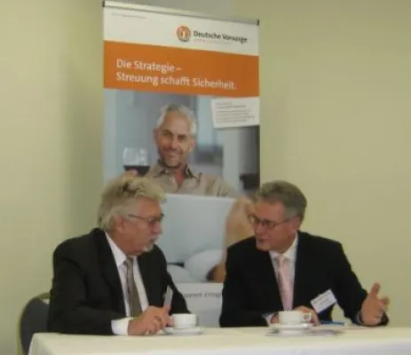 Bild: Interview der „Erste Deutsche Vorsorgegenossenschaft eG“ mit Herrn PD Dr. Wolfram Türschmann.