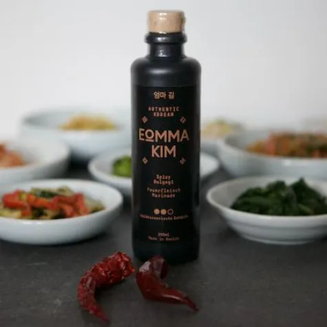 Bild: ANNYEONG HASEYO - EOMMA KIM stellt sich vor