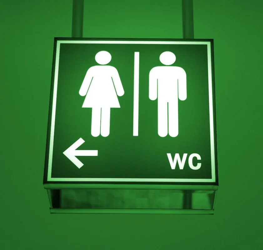 Ständiges Rennen zur Toilette, Schmerzen beim Wasserlassen sind Anzeichen für Harnwegsinfektionen. Cranberry-Extrakt kann schützen
