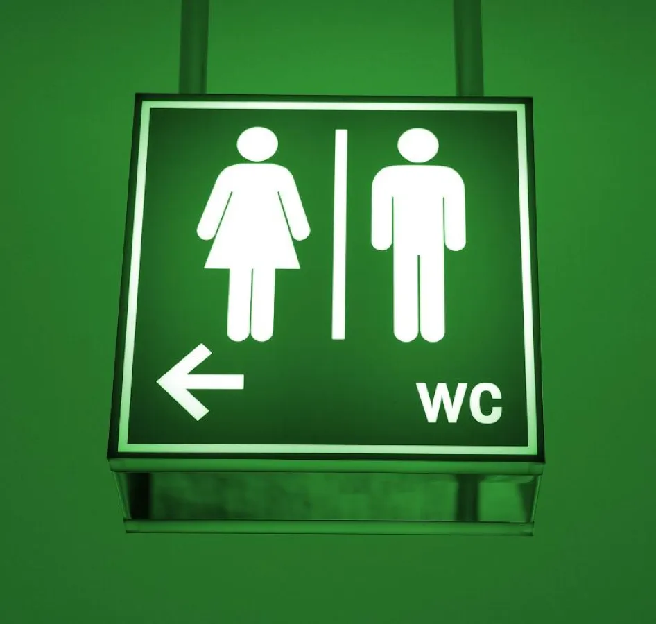 Ständiges Rennen zur Toilette, Schmerzen beim Wasserlassen sind Anzeichen für Harnwegsinfektionen. Cranberry-Extrakt kann schützen