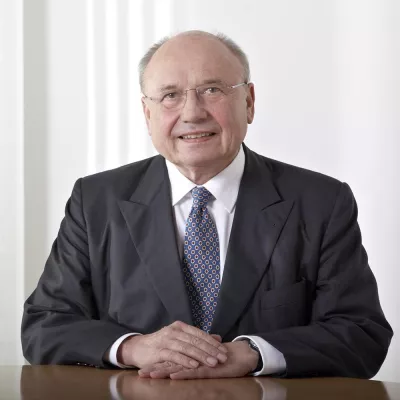 Friedrich von Metzler wird Unternehmerpreis in Aachen verliehen Bild: Friedrich von Metzler wird Unternehmerpreis in Aachen verliehen