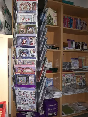 Neueröffnung in Negast, Negaster-Bastelstube bietet außergewöhnliche Bastelartikel aus aller Welt Bild: Neueröffnung in Negast, Negaster-Bastelstube bietet außergewöhnliche Bastelartikel aus aller Welt