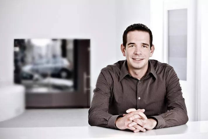Bild: Dominik Frings steigt zum Geschäftsleiter auf