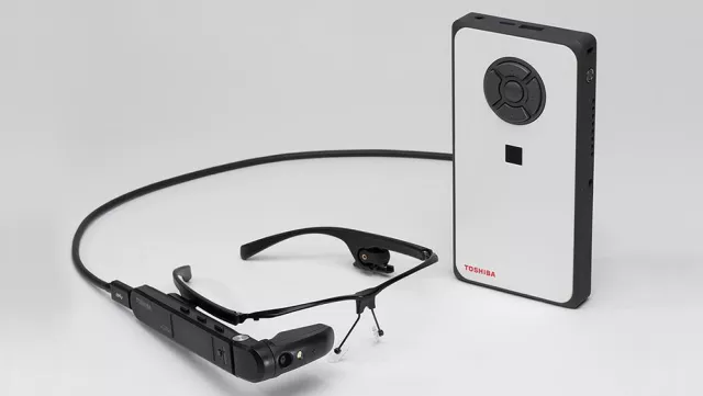 Bild: Ubimax & Toshiba starten globale strategische Partnerschaft für weltweit erste Windows 10 basierte Datenbrille