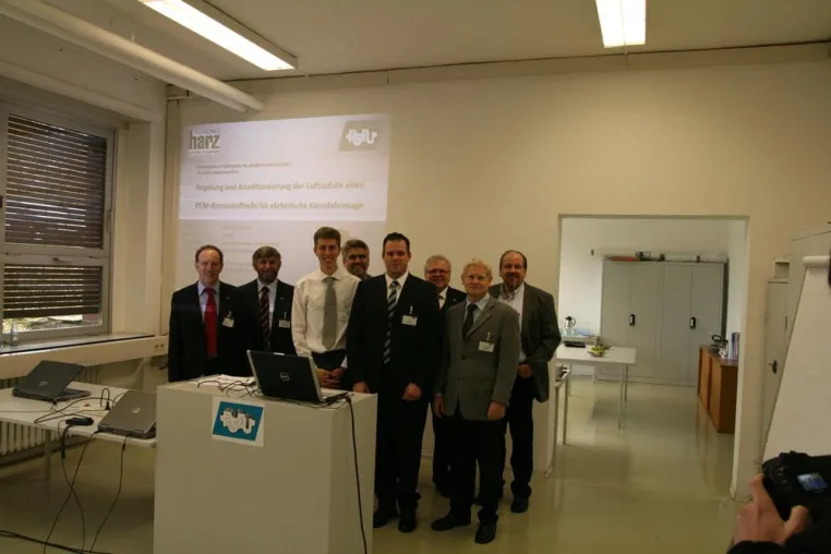 Bild: Erfolgreicher Berufseinstieg trotz Wirtschaftskrise - Ingenieure der Hochschule Harz (FH) starten durch