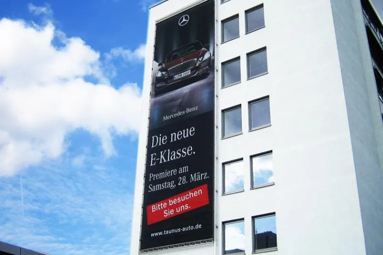 Bild: Werbeplane, Mercedes & Co.
